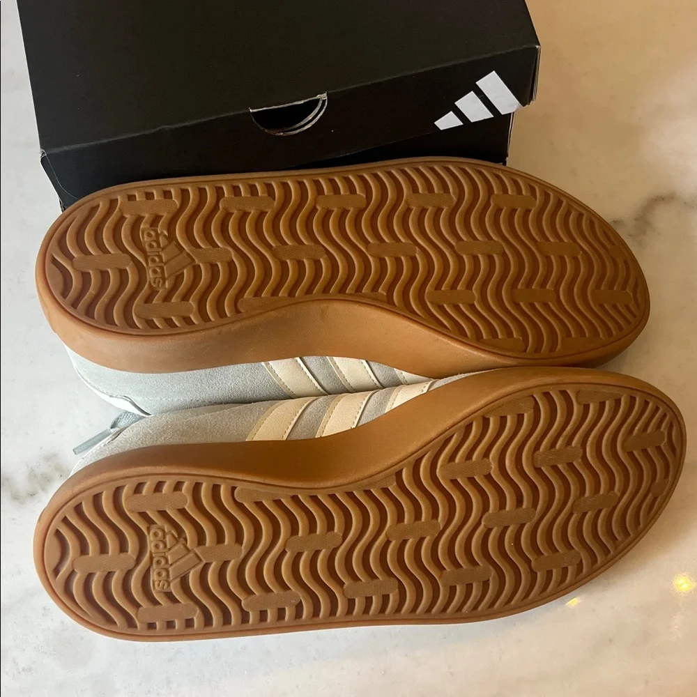 Adidas VL Court Sneakers in silver and White - Picture 2 of 5